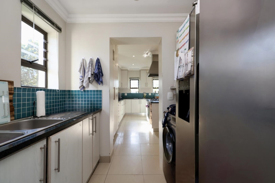 3 Bedroom Property for Sale in Kraaibosch Western Cape